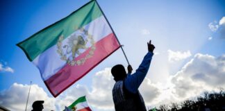 گفتگو با امیر طاهری در مورد ایرانگرایی و انقلاب ملی ایرانیان