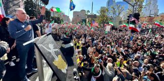 آیا در جنبش انقلابی ایرانیان برای آزادی، «تندروی» از سوی طرفداران «جمهوری» و «پادشاهی» وجود دارد؟