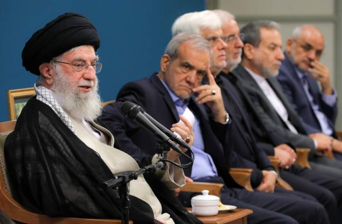 khamenei araghchi (1)