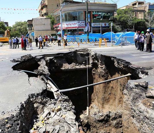 فرونشست پدیده «انسانساز» است؛ احداث کارخانه آببر فولاد در نیشابور با بزرگترین شکاف فرونشستی شناختهشده کشور