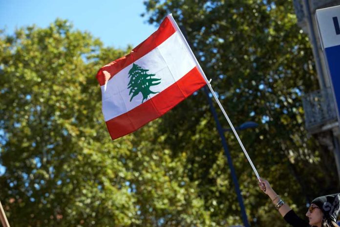 تظاهرات برای نجات لبنان از جنگ و حزبالله / تولوز/ فرانسه/ ۵ اکتبر ۲۰۲۴ / رویترز