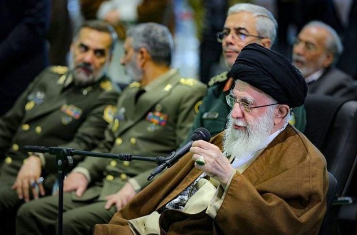 Khamenei artesh (1)