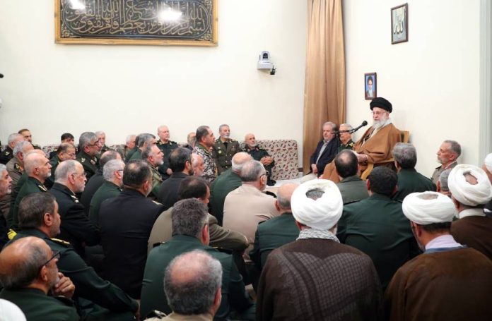 khameni mosallah (1)