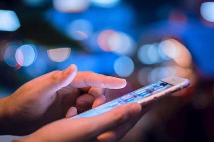 اینترنت موبایل
