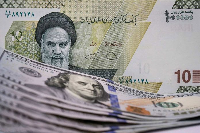 پول اسکناس ریال دلار تورم پول ملی