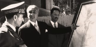 دوران محمدرضاشاهی؛ انقلاب علیه فئودالها (صد سال پهلوی؛ ۱۳۰۴ تا ۱۴۰۴)
