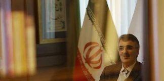 افزایش انتقادها از رئیس کل بانک مرکزی همزمان با افزایش قیمت ارز؛ از «مهره پر ابهام امنیتی» تا «مدیر درمانده»!