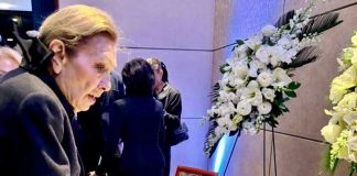 مراسم يادبود كامبيز آتاباى با حضور شهبانو فرح پهلوی