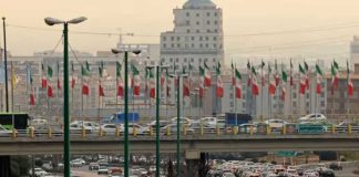 تهران در آستانه تخلیه است یا با بحران در گفتار سیاسی دستوپنجه نرم میکند؟